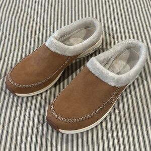 Skechers Relaxed Fit Commute Time Snow Escape NWOT